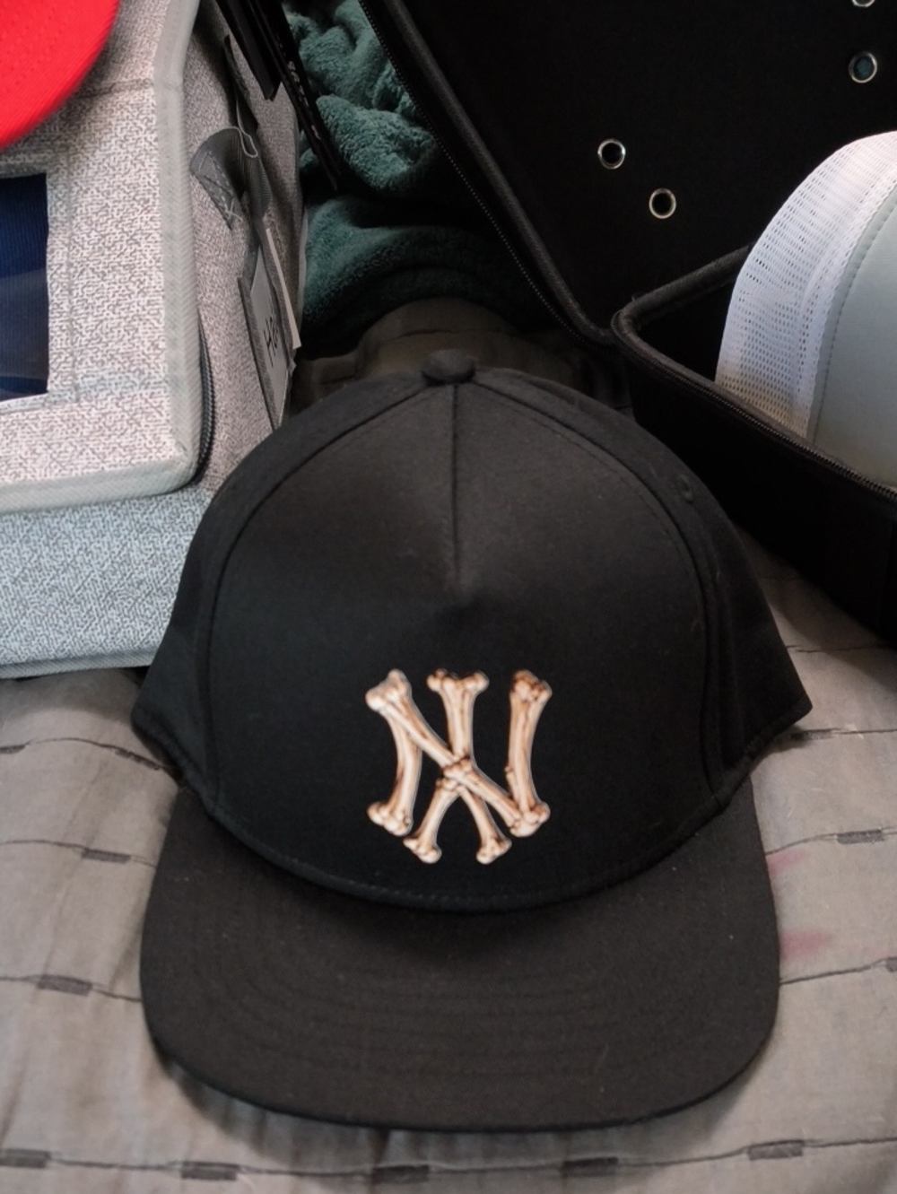 Men's Black Baseball Cap with Bone 'NY' Logo - Picture 1 of 5
